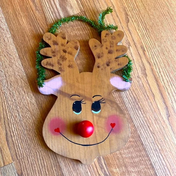 π Holiday Wooden Wall Hanging Reindeer - Picture 1 of 4